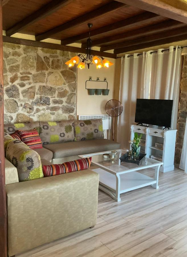 Villa Stonehouse & Casa Al Sole E Al Mare à Nea Roda Extérieur photo