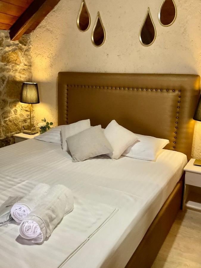 Villa Stonehouse & Casa Al Sole E Al Mare à Nea Roda Extérieur photo