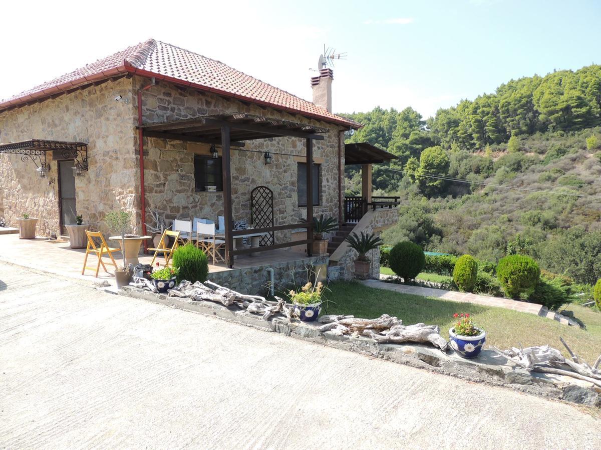 Villa Stonehouse & Casa Al Sole E Al Mare à Nea Roda Extérieur photo