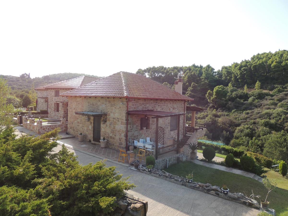 Villa Stonehouse & Casa Al Sole E Al Mare à Nea Roda Extérieur photo